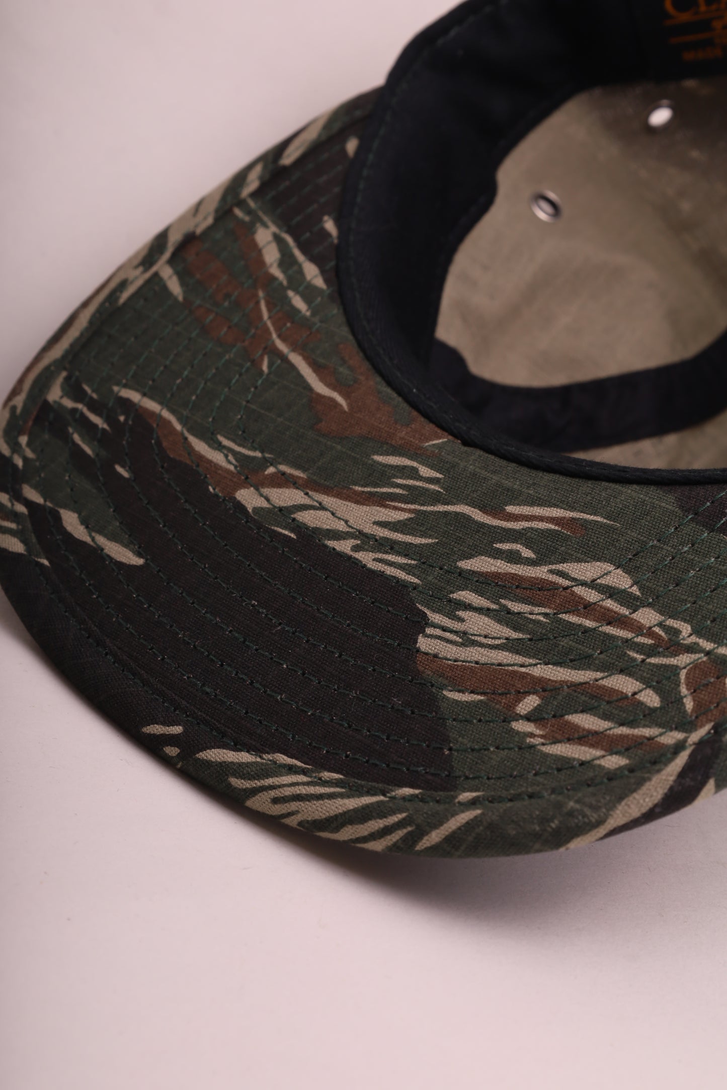 TIGER CAMO FILL CAP