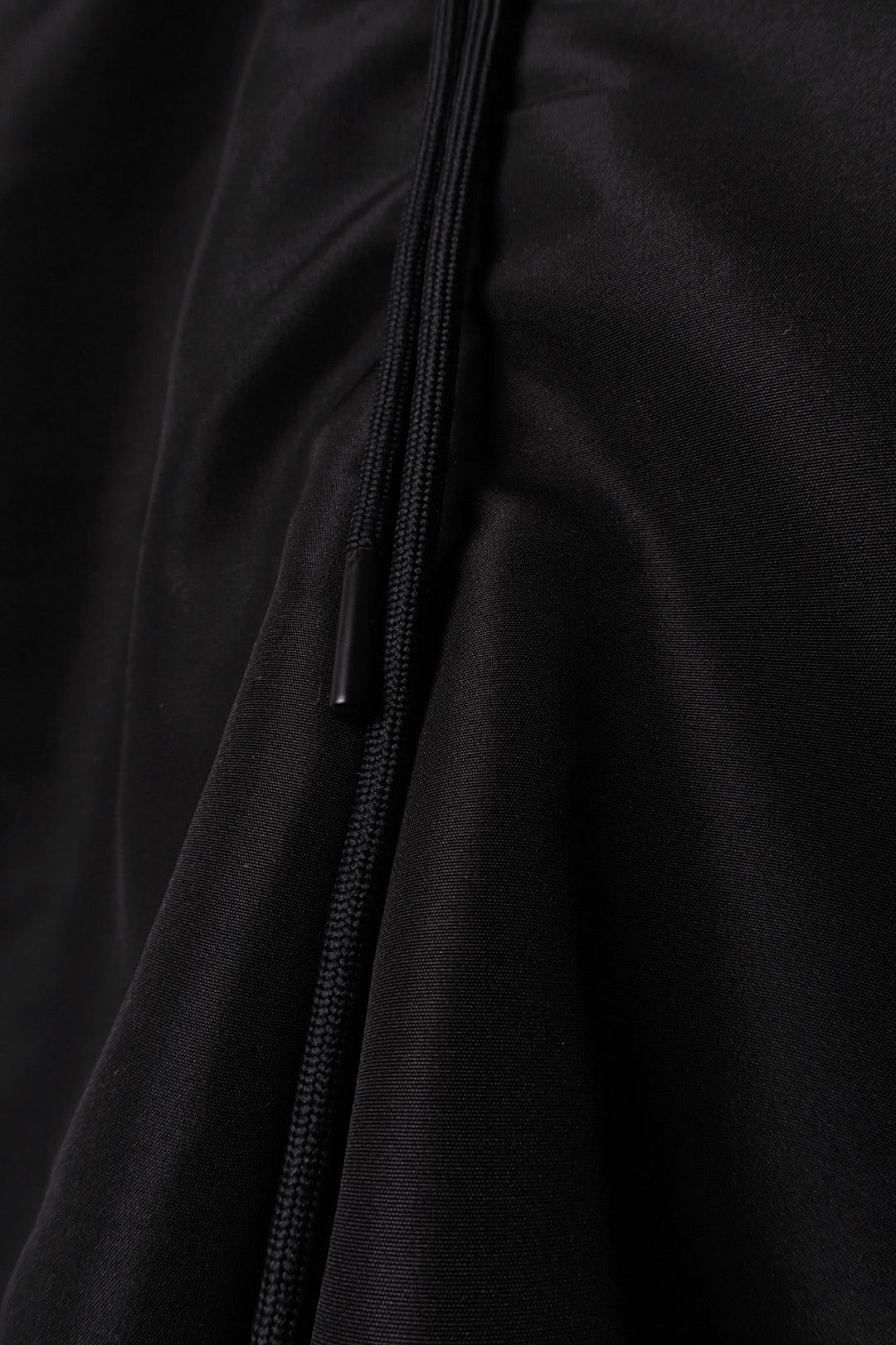 BLACK CHUNKY SHORTS