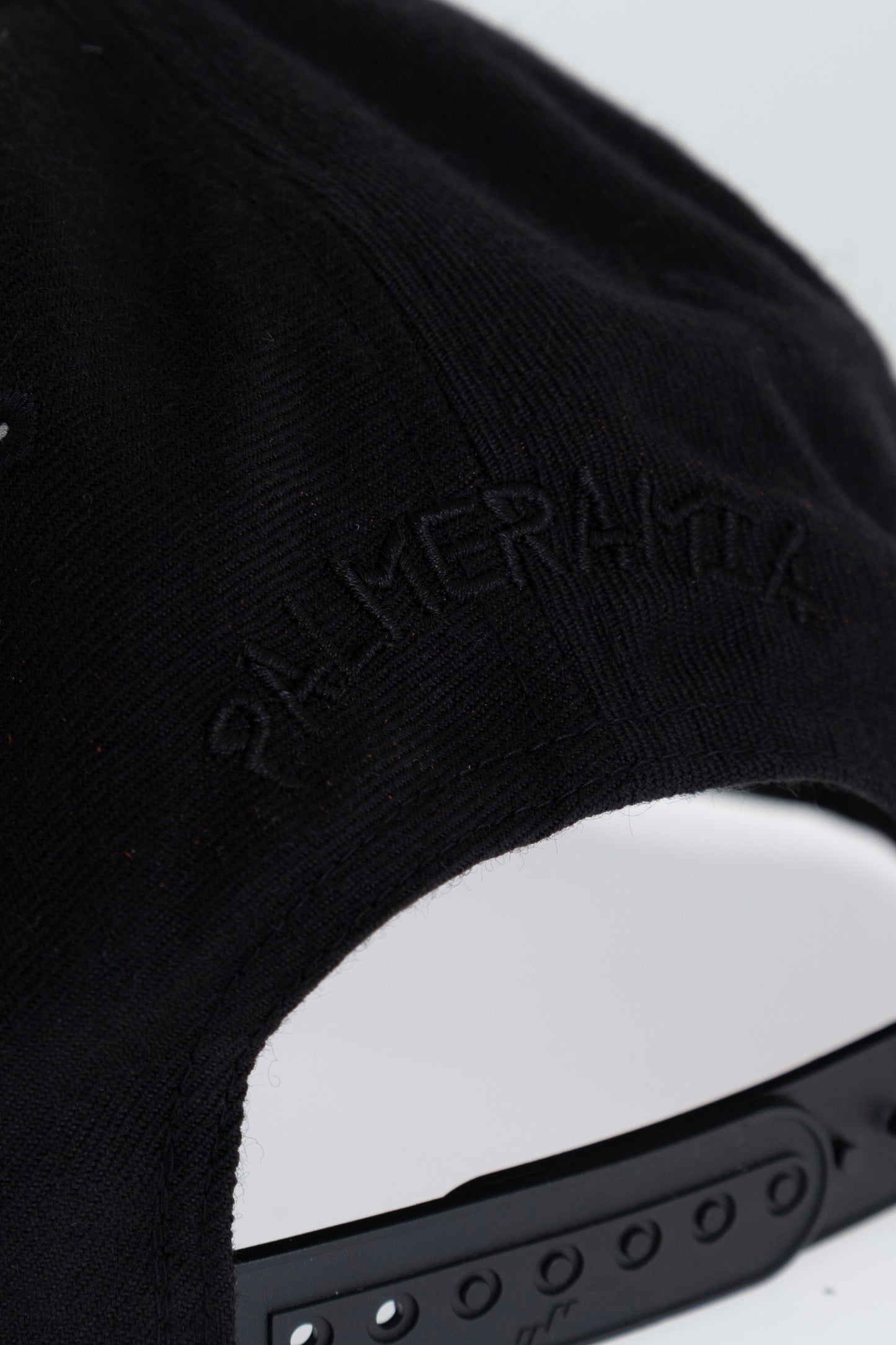 BLACKOUT CLASSIC SNAPBACK