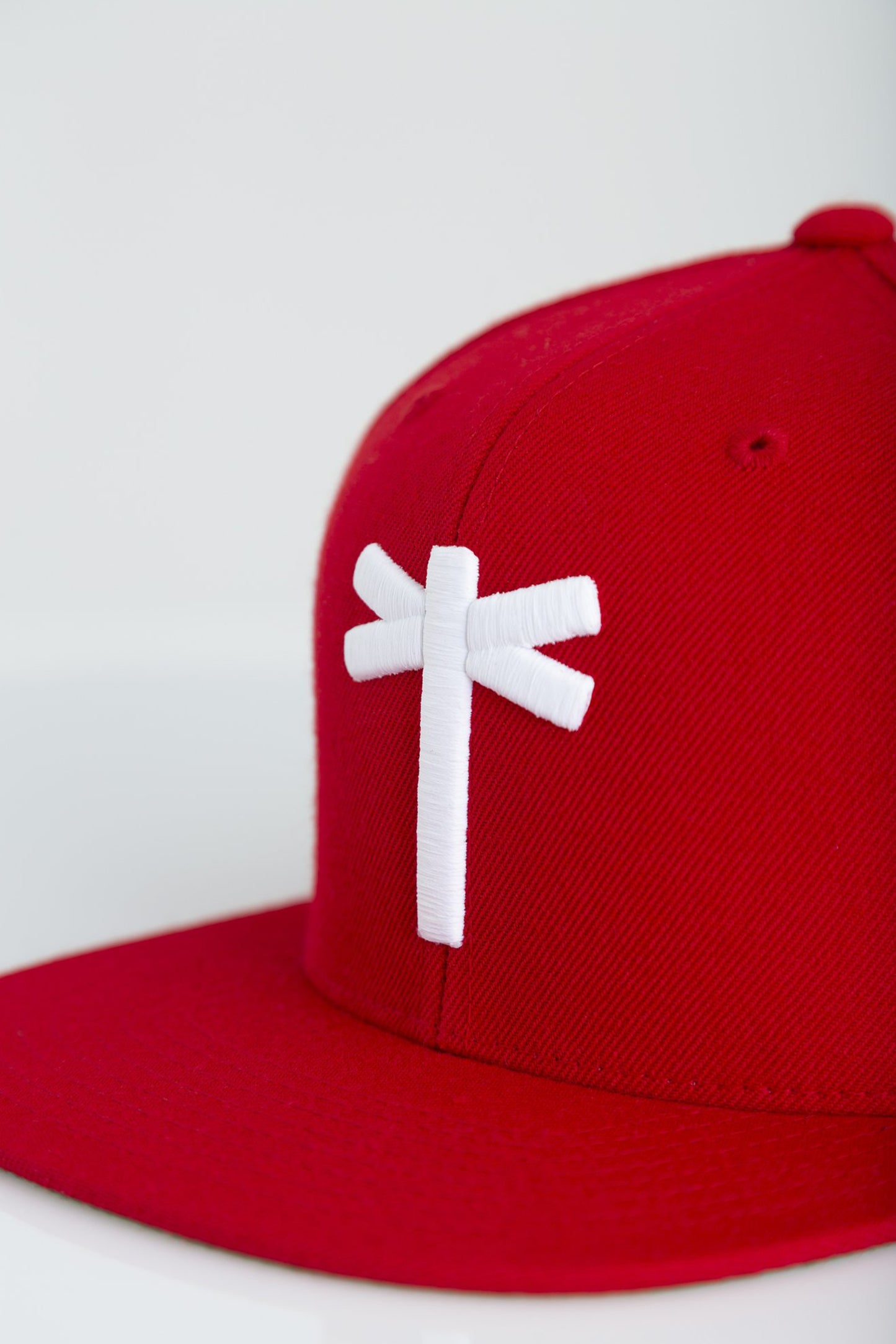 RED CLASSIC SNAPBACK